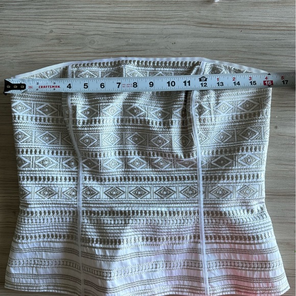 White House Black Market // Embroidered Corset Cream Gold Size 8 - Picture 12 of 12